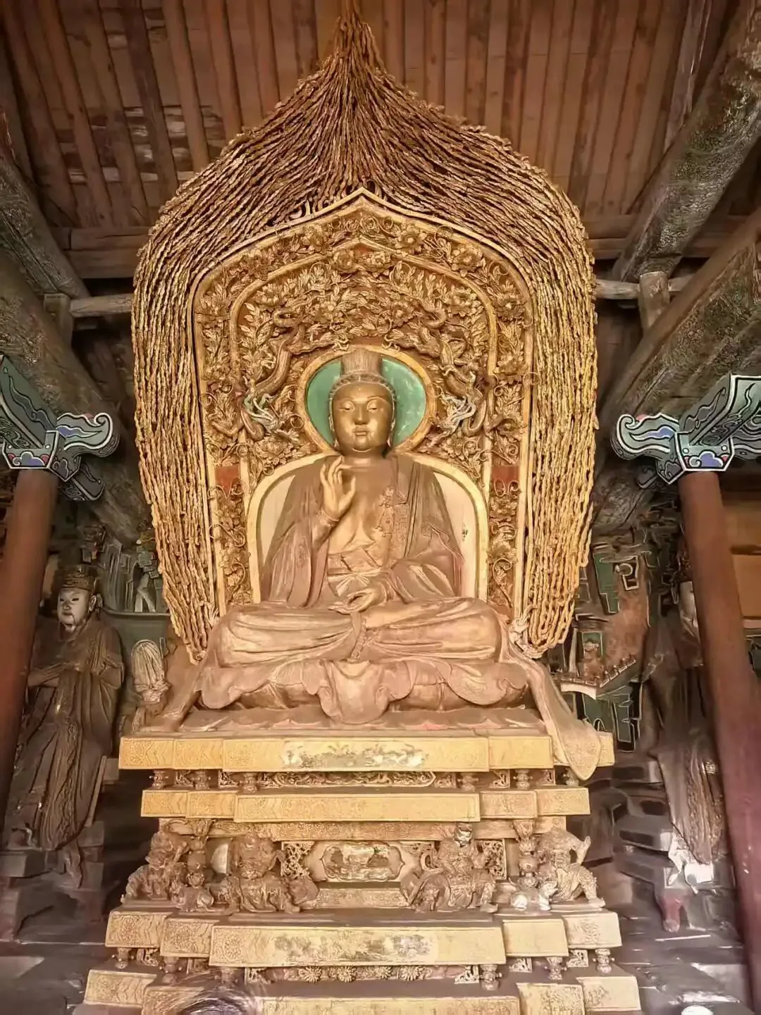 崇庆寺千佛殿彩塑